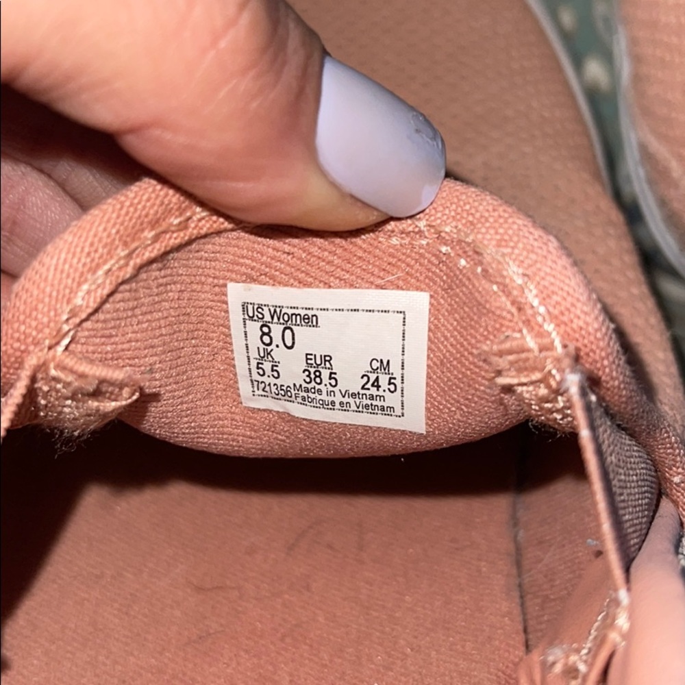 Vans - Picture 4 of 4